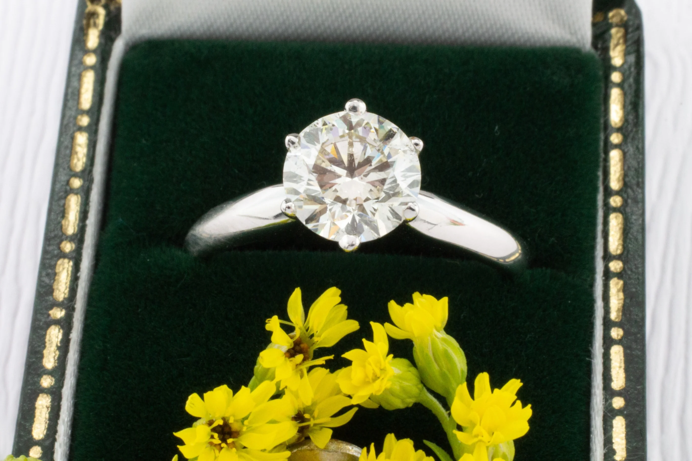1.50 carat brilliant cut diamond solitaire ring - Image 4