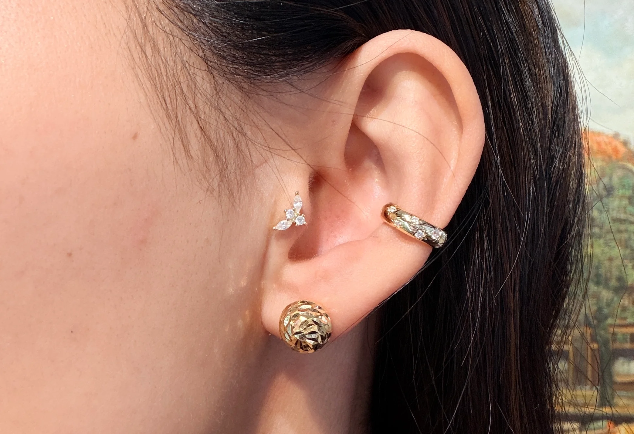 18 carat gold sphere stud earrings - Image 6