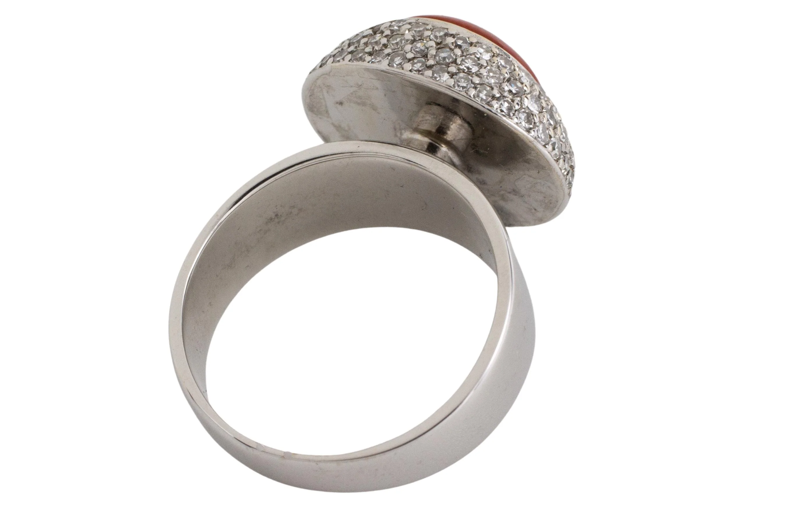 18 carat white gold cabochon ring with diamonds - Image 4
