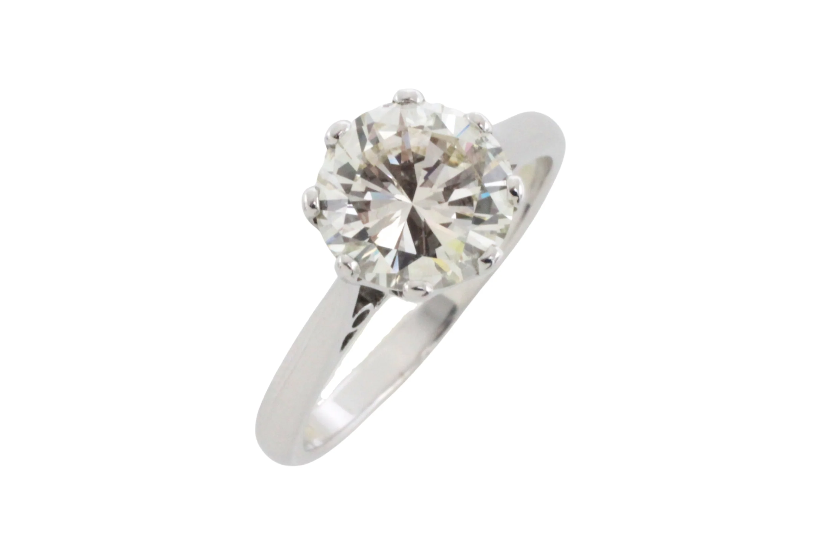 2.20 carat diamond solitaire ring in white gold - Image 2