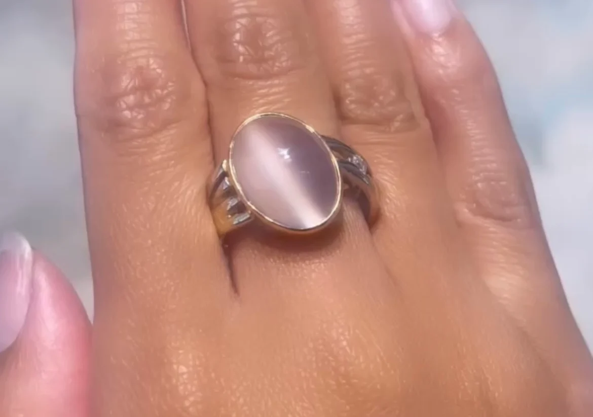 Moonstone and diamond ring in 14 carat gold - Image 6