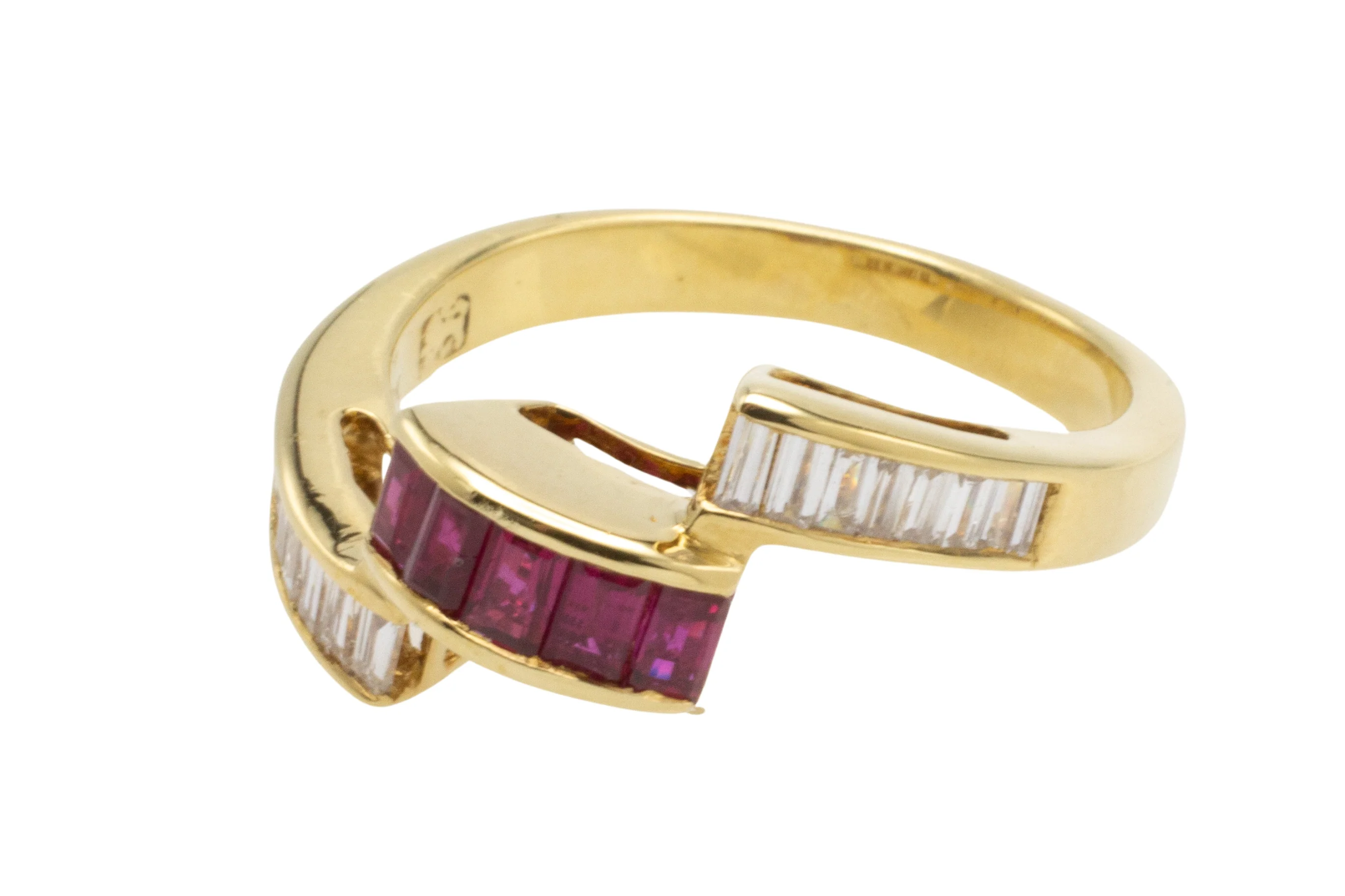Baguette ruby and diamond ring in 18 carat gold - Image 4