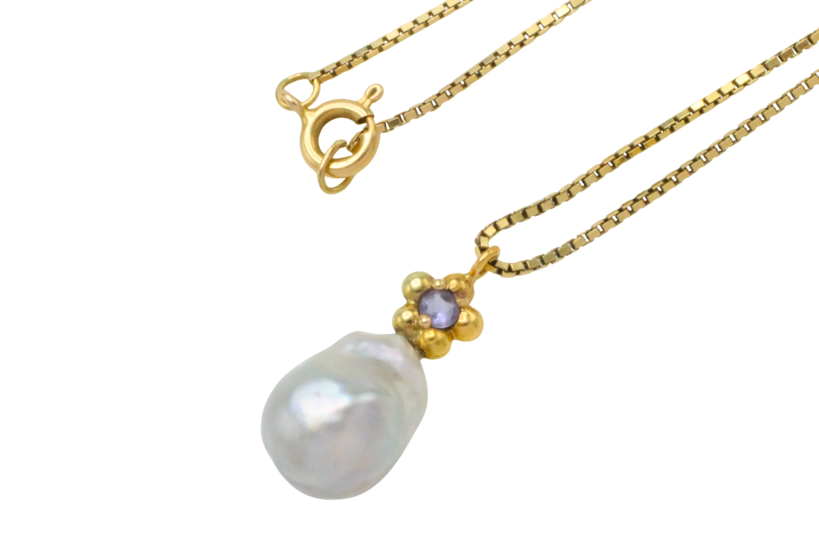 Baroque grey pearl and iolite pendant - Image 3