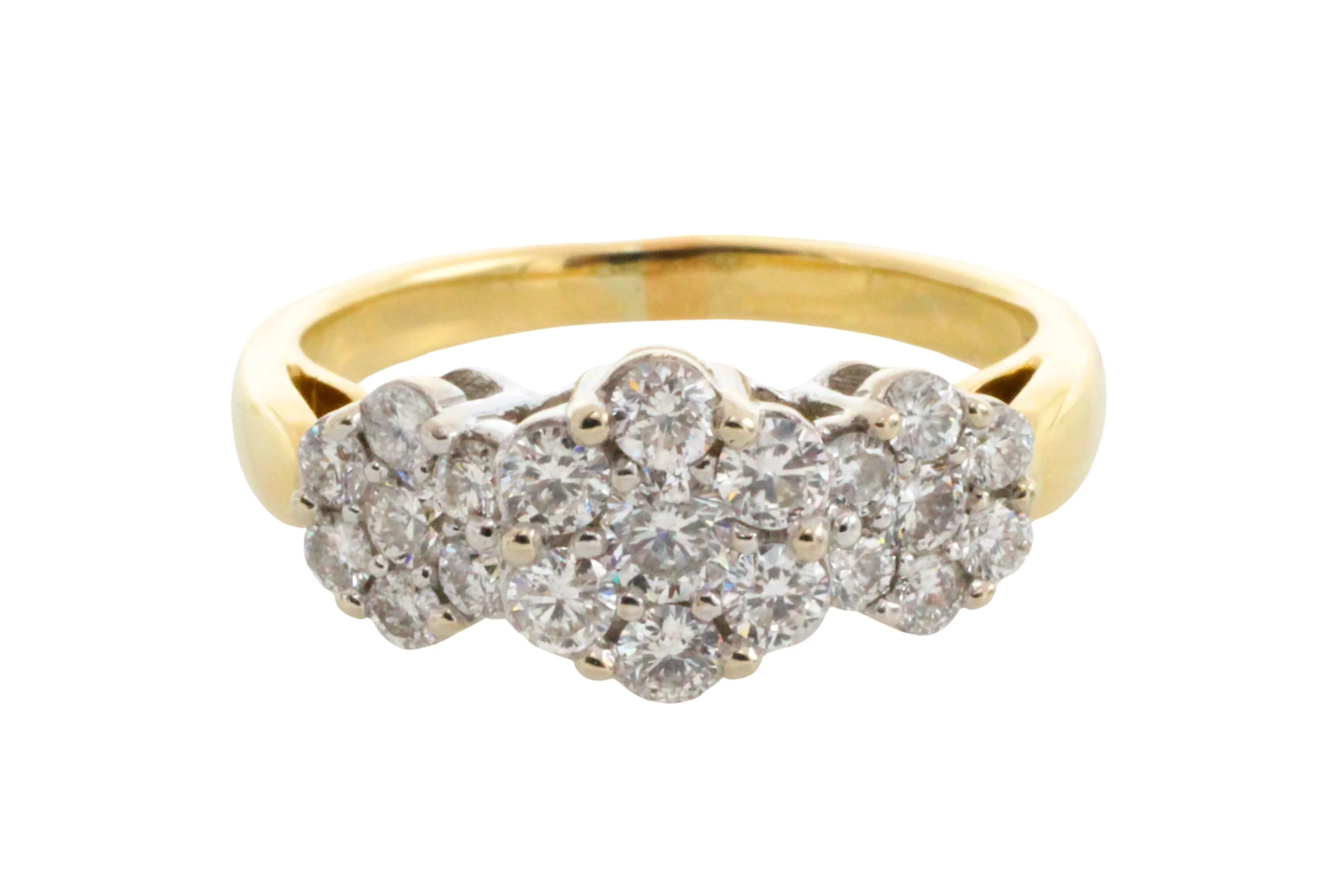 Diamond triple cluster ring in 18 carat gold - Image 3