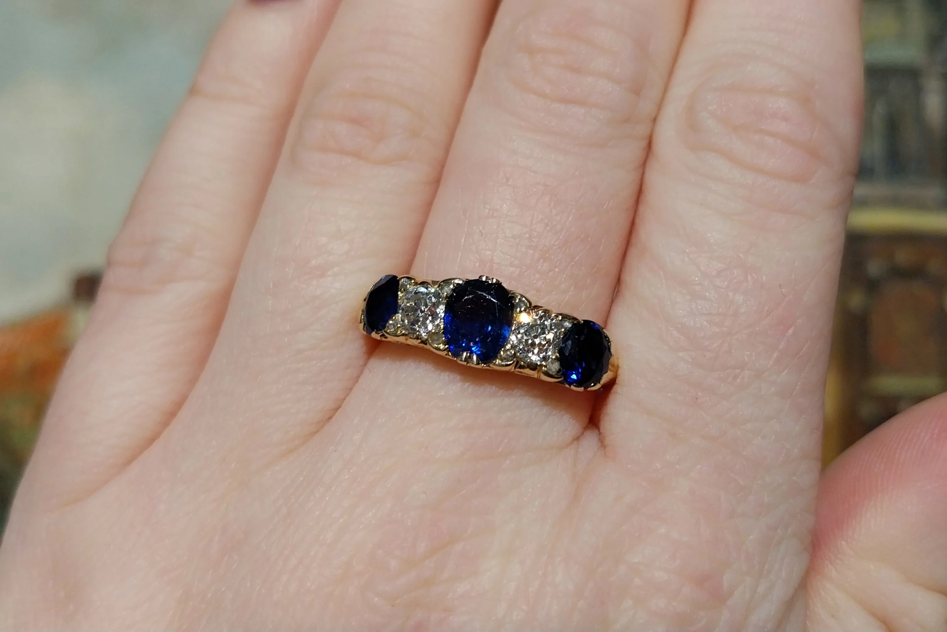 Edwardian sapphire and old mine cut diamond ring from 1906 - Image 7