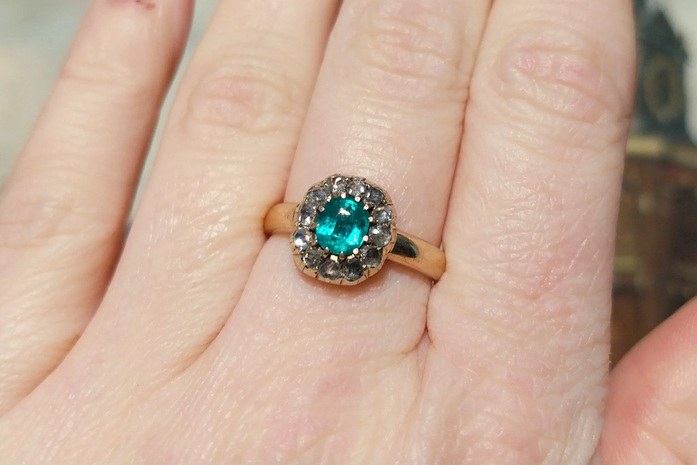 Emerald and rose diamond ring in 14 carat gold - Image 7