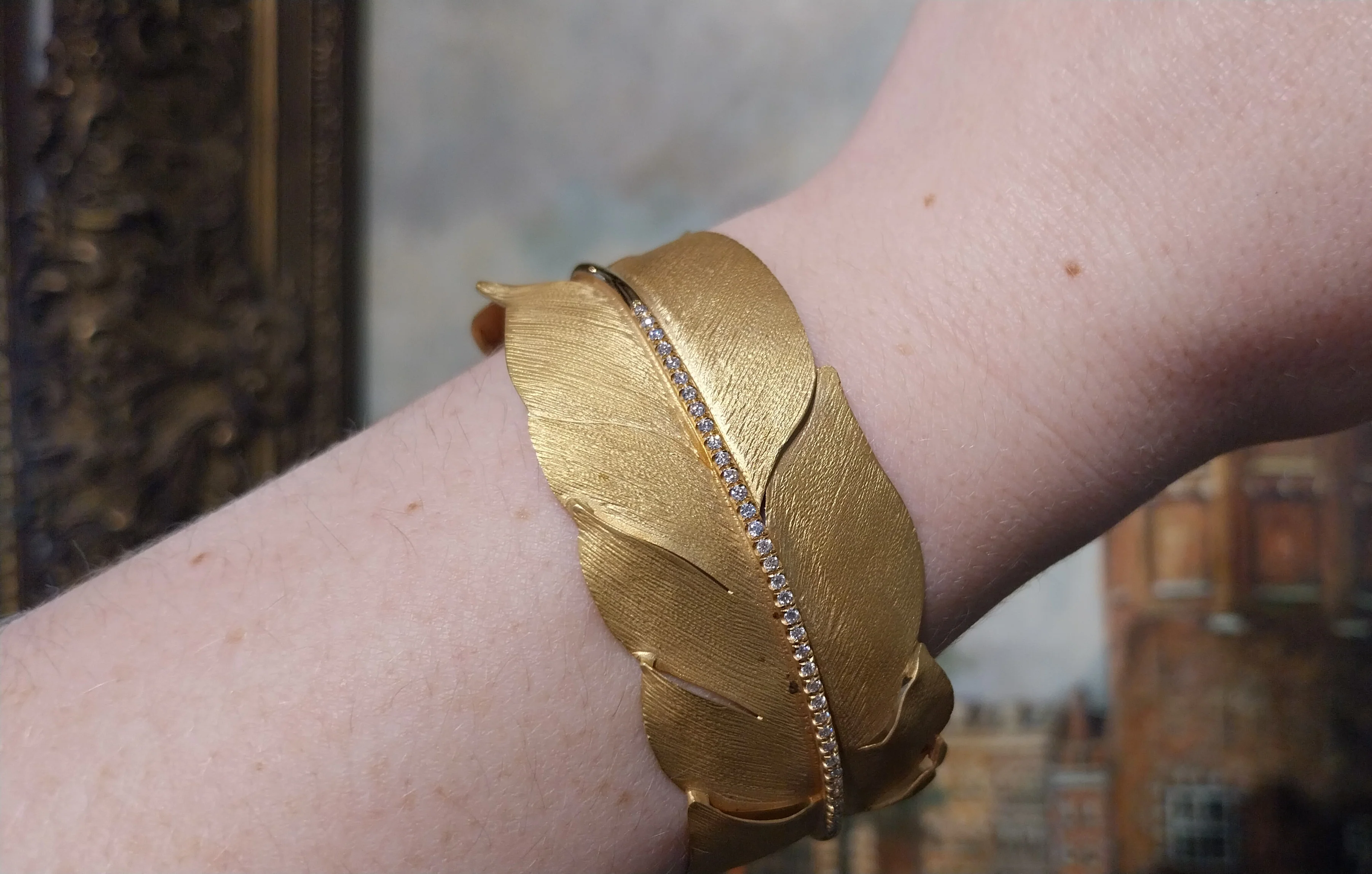 Leaf cuff with diamonds - Image 5