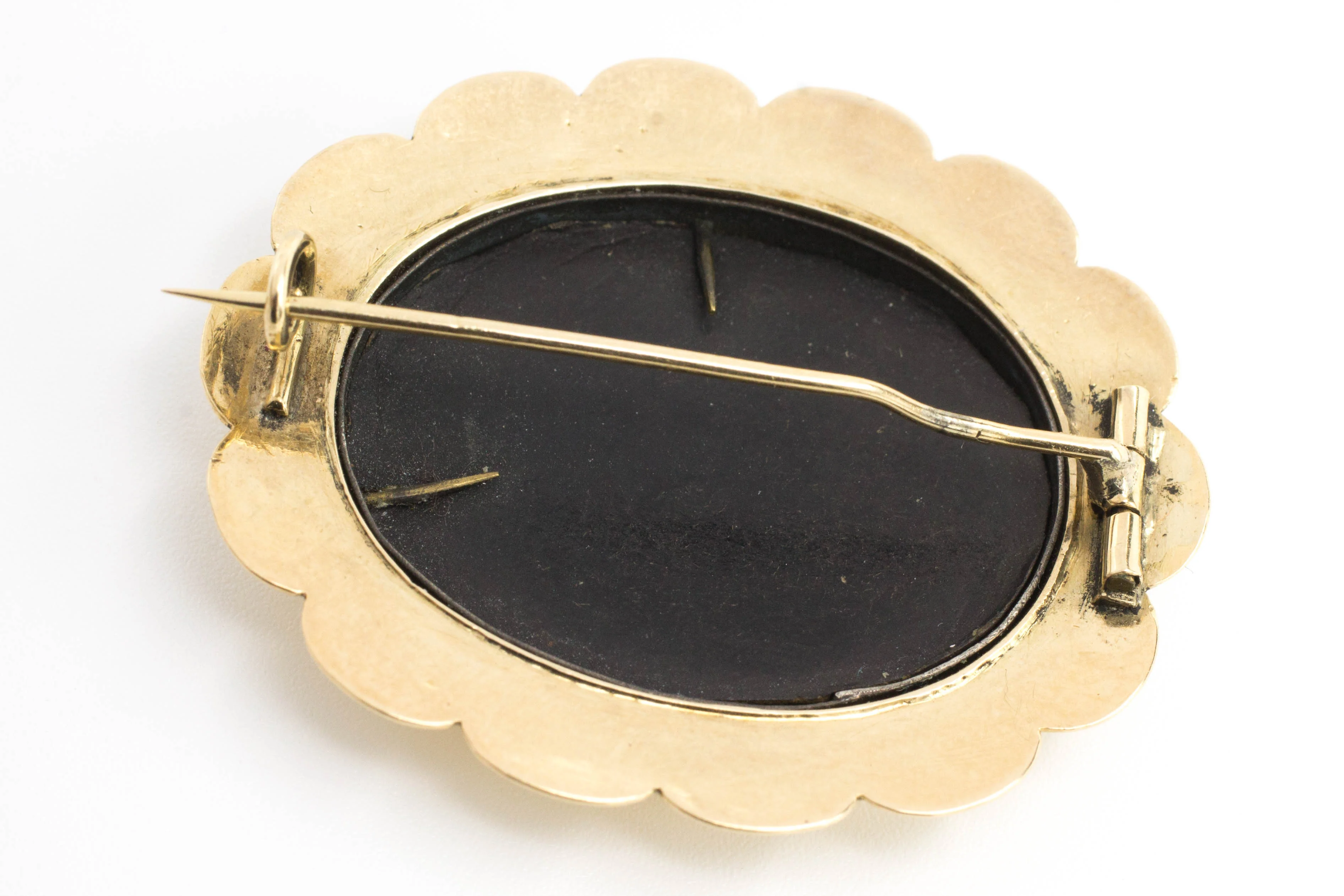 Memento mori brooch in 14 carat gold - Image 5
