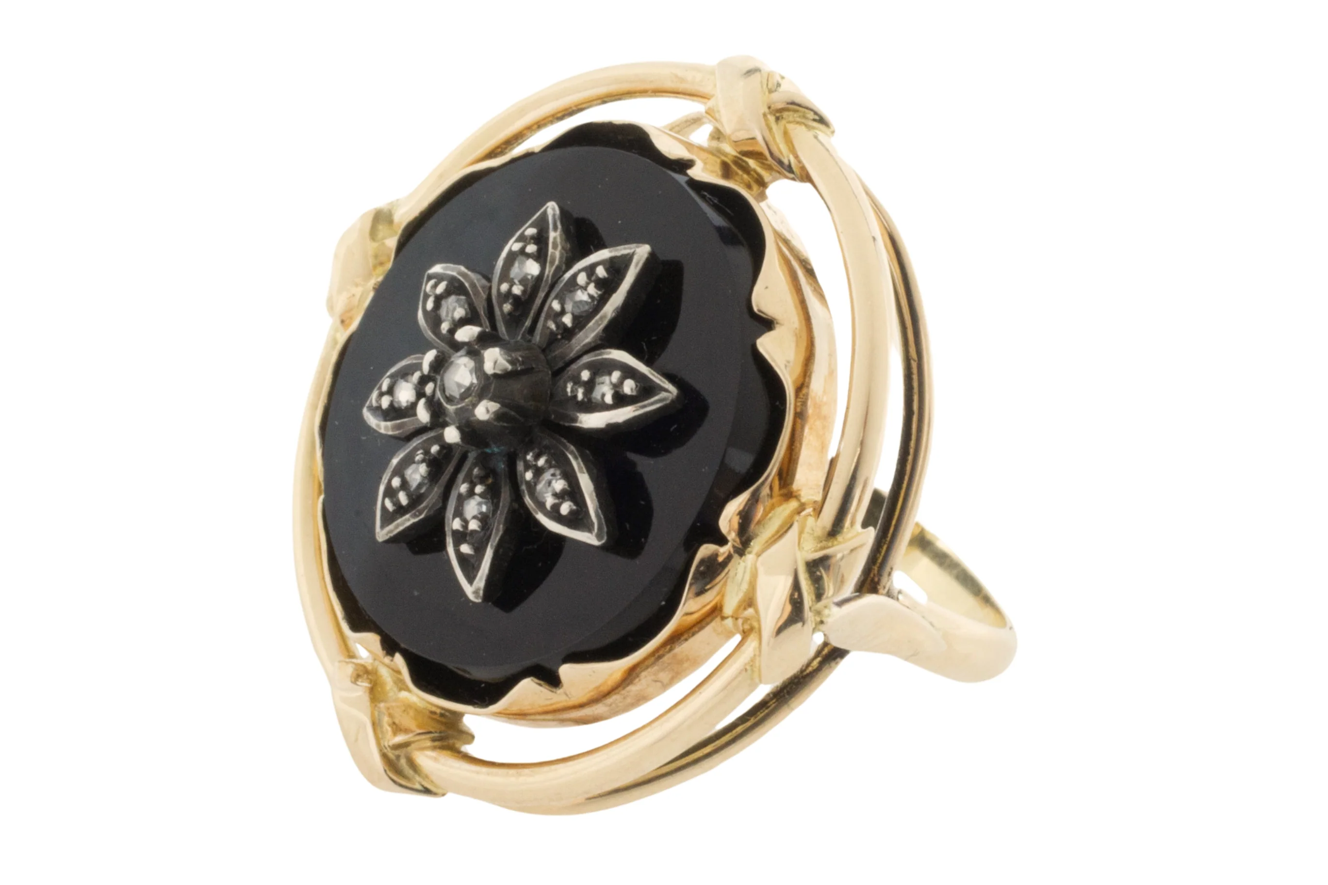 Onyx ring with rose diamonds
