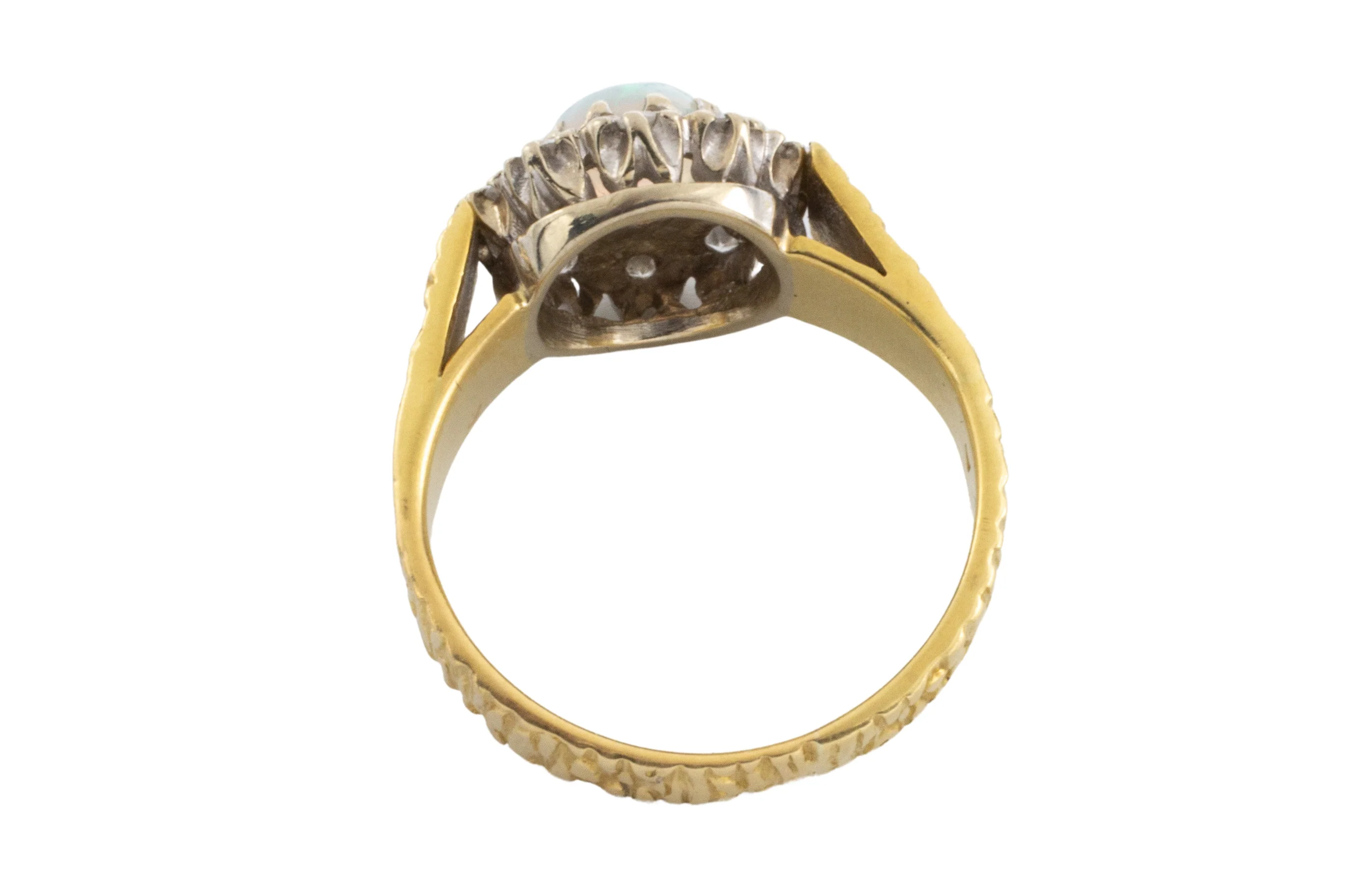 Opal and diamond ring in 18 carat gold - Image 4