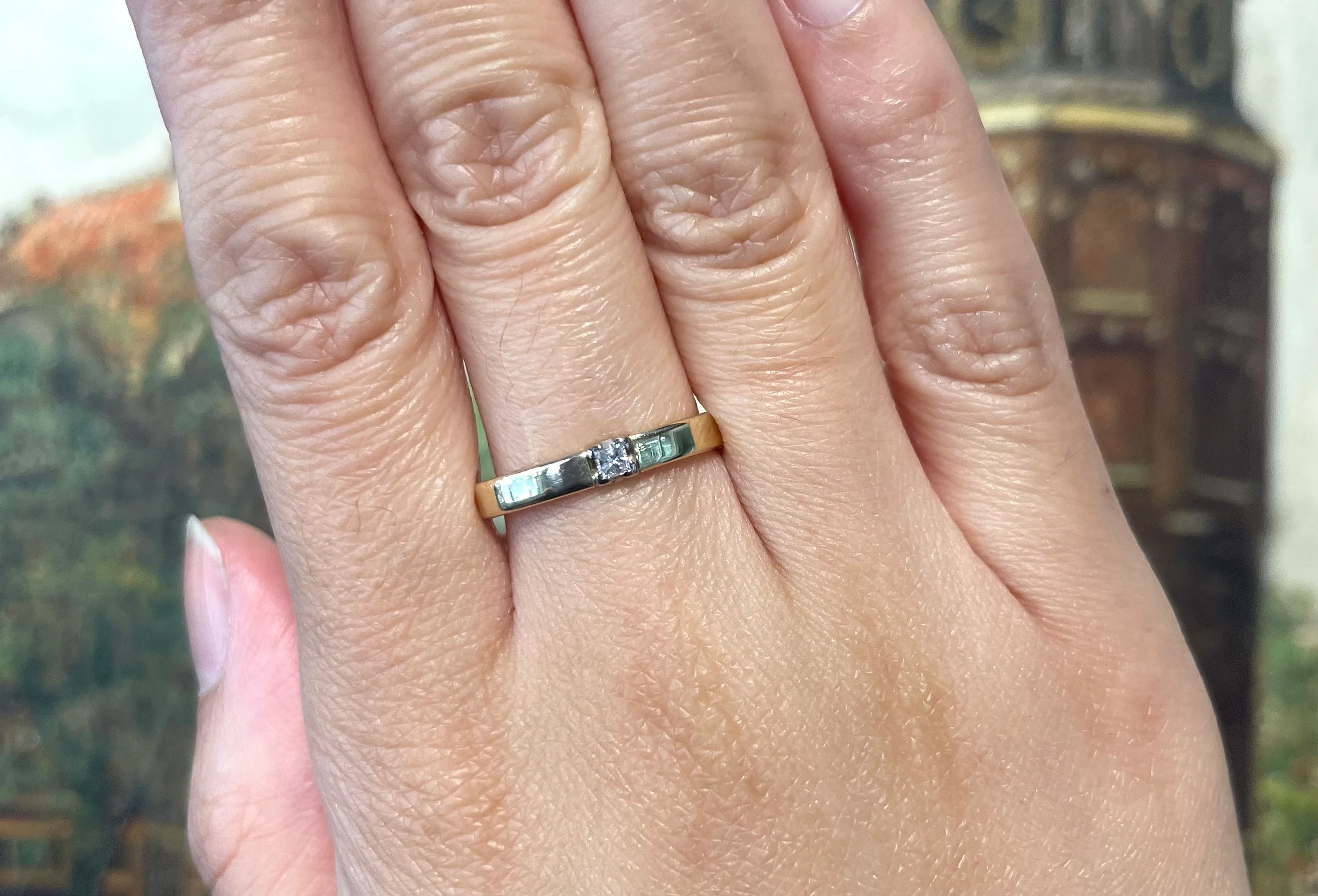 Princess cut diamond square shank ring - Image 6