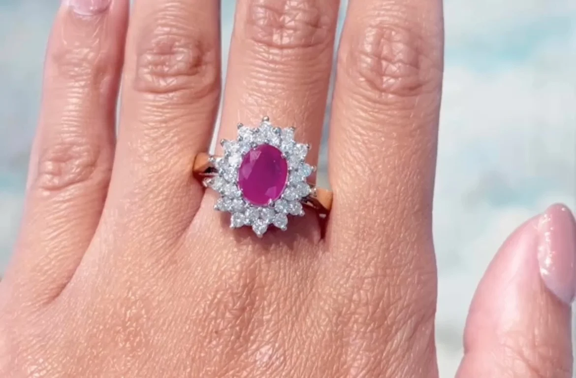 Ruby and diamond ring in 18 carat gold - Image 7