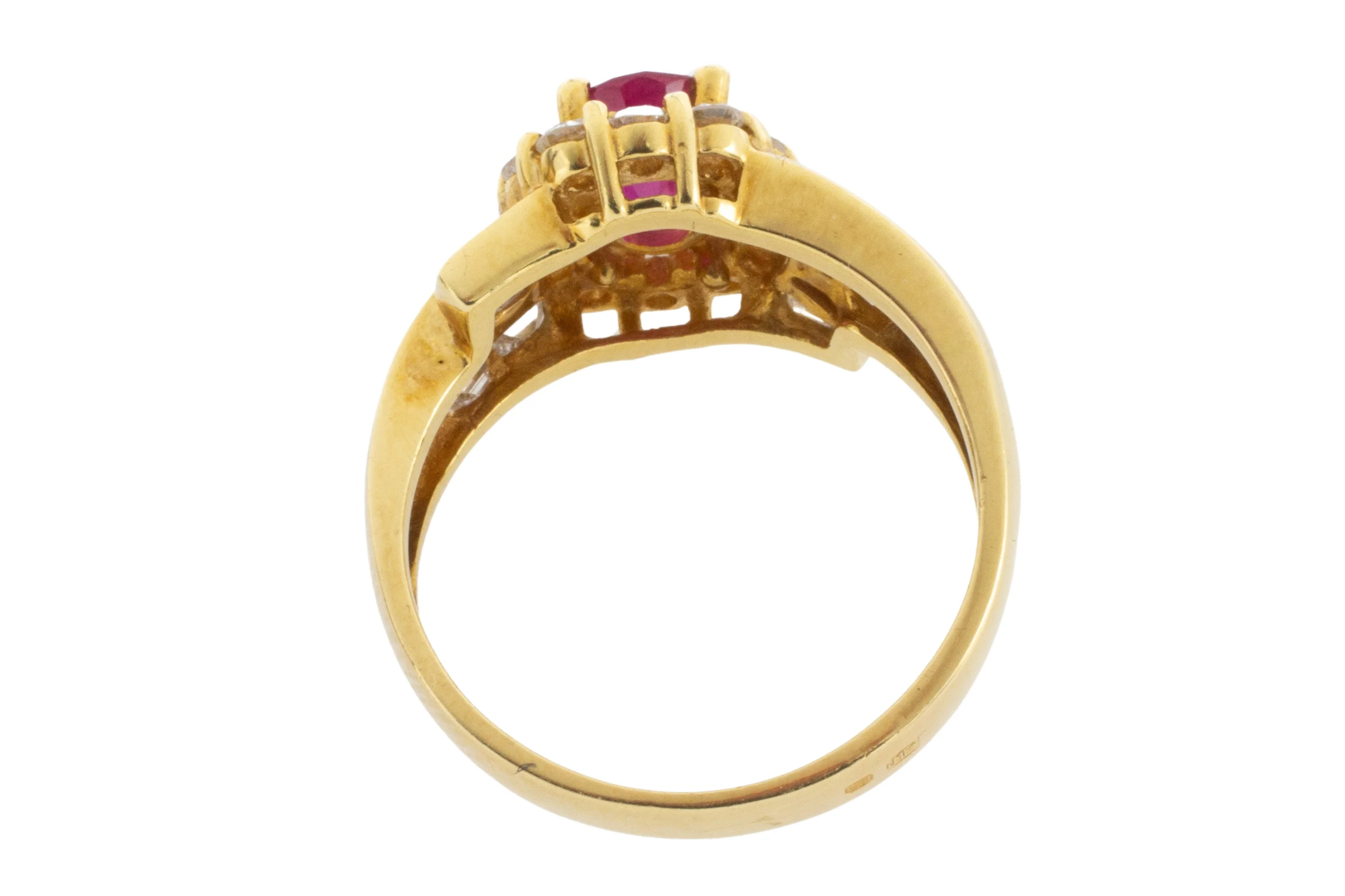 Ruby ring with baguette and brilliant cut diamonds - Image 4