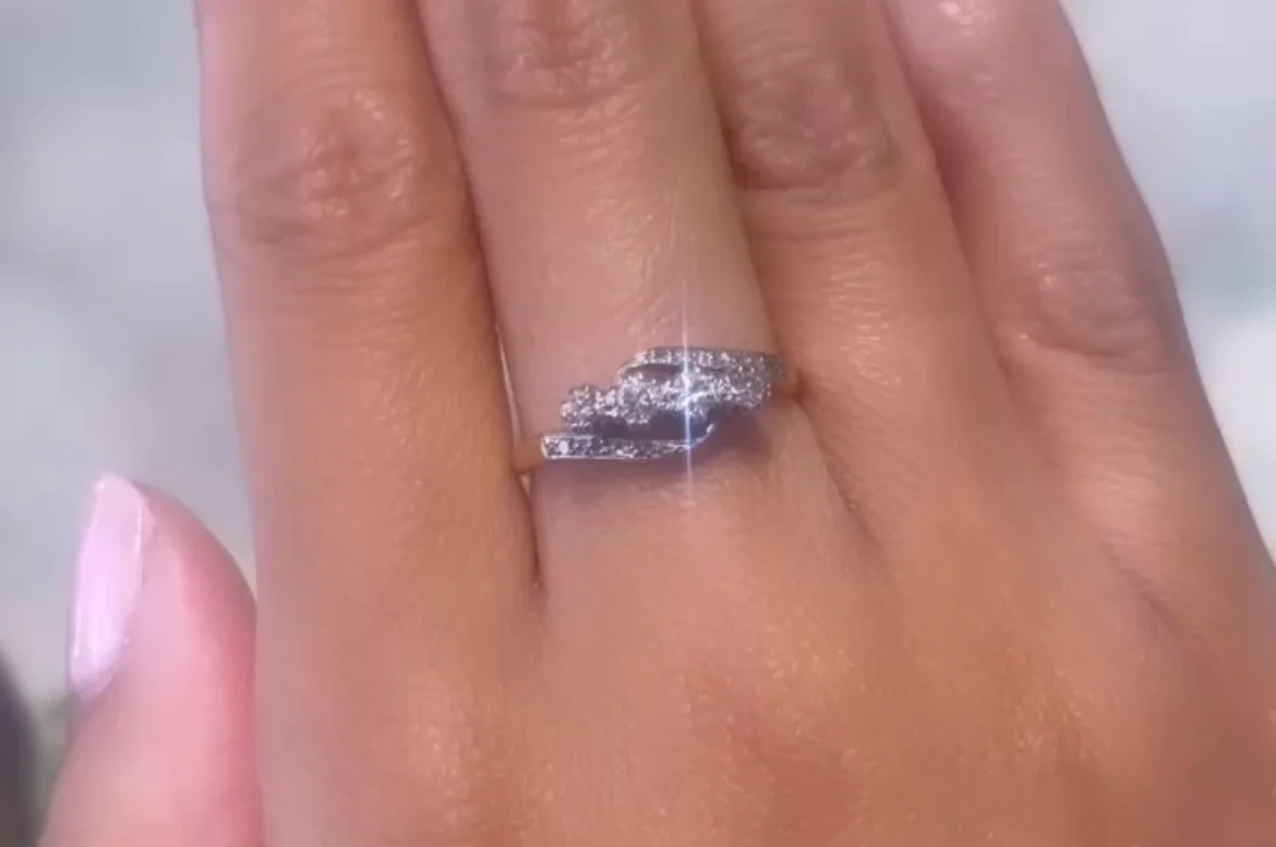 Vintage 18 carat gold diamond swirl ring - Image 6