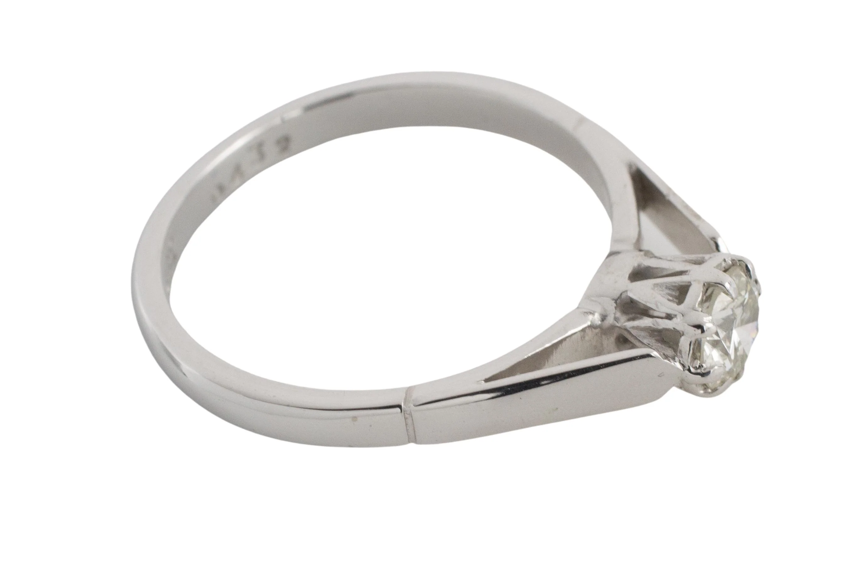 White gold diamond solitaire ring - Image 3